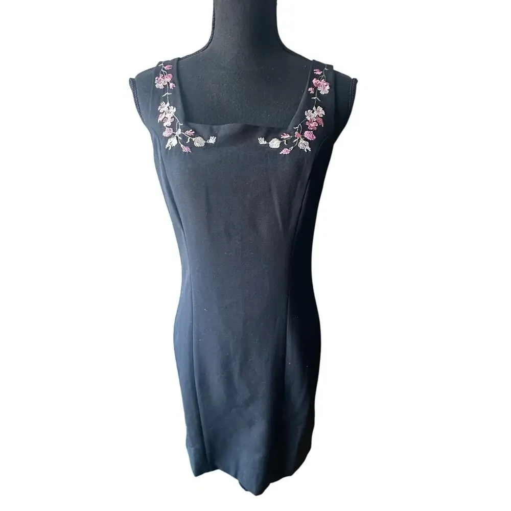 Chadwicks Black Sleeveless Sheath Dress Floral Embroidered Neckline Size 4P